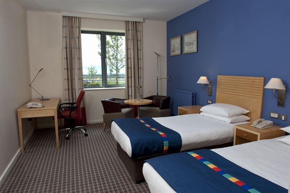 Cork Airport Hotel Exterior foto