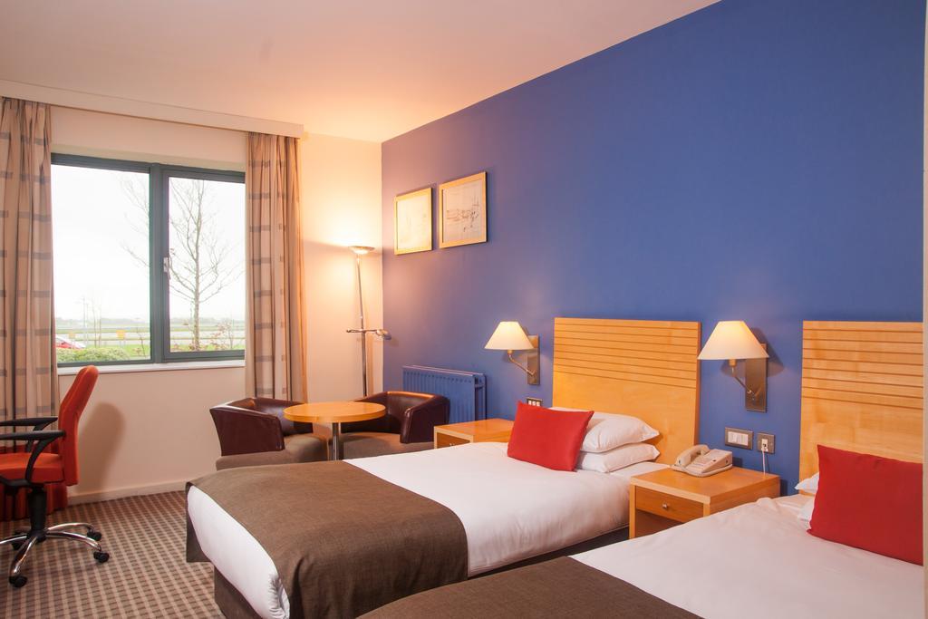 Cork Airport Hotel Exterior foto
